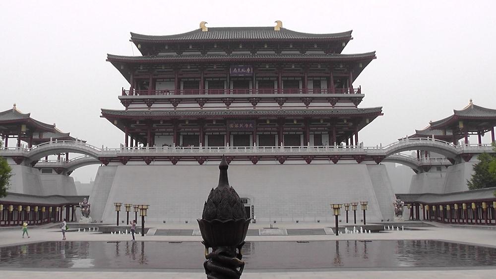 Super 8 Xian Xidajie Hotel Exterior photo